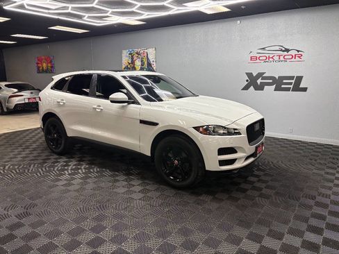 Used 2020 Jaguar F-PACE Premium image 2