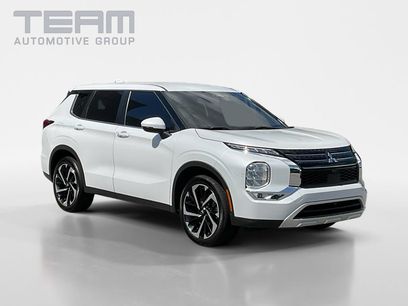 Used 2023 Mitsubishi Outlander SE
