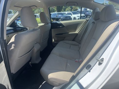 Used 2015 Honda Accord LX image 32