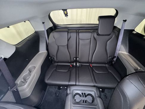 New 2026 Kia Carnival EX image 31