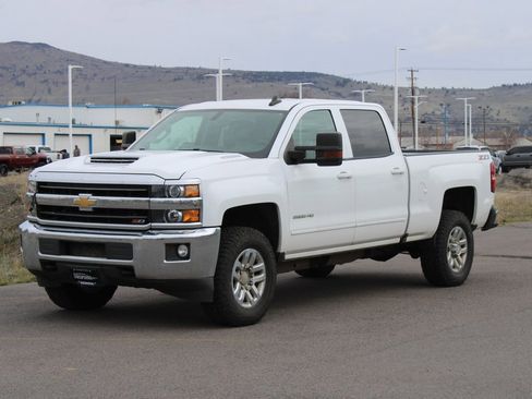Used 2019 Chevrolet Silverado 2500 LT image 7