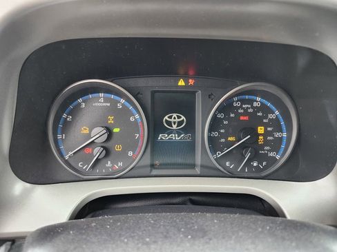 Used 2018 Toyota RAV4 LE w/ All Weather Liner Package image 14