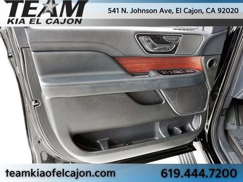 Used 2022 Lincoln Navigator L Reserve w/ Monochromatic Package AWD/4WD image 27