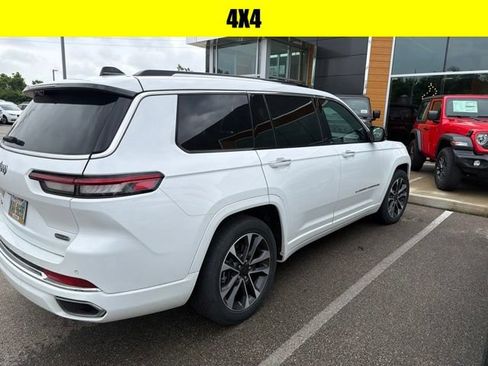 Used 2023 Jeep Grand Cherokee L Overland w/ Luxury Tech Group IV AWD/4WD image 6