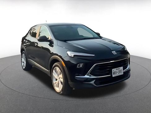 Used 2025 Buick Encore GX Preferred FWD image 3