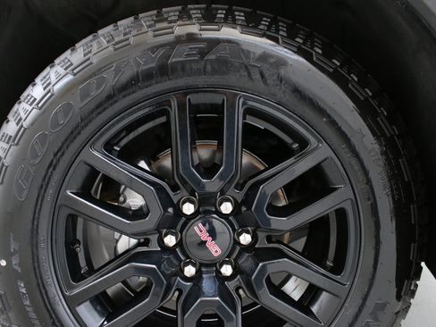 Used 2023 GMC Sierra 1500 Elevation image 34