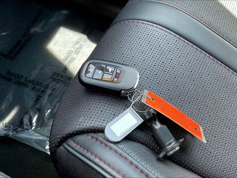 Used 2025 Honda Pilot Black Edition image 20