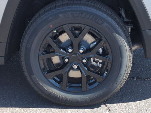 New 2026 Jeep Grand Cherokee L 4WD image 26