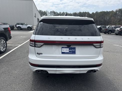 Used 2025 Lincoln Aviator Reserve w/ Equipment Group 201A AWD/4WD image 6