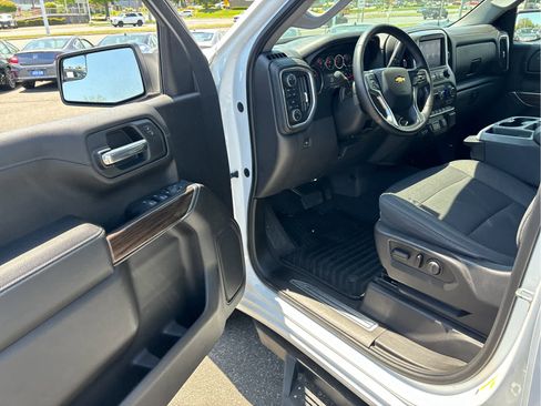 Certified 2019 Chevrolet Silverado 1500 LT w/ All-Star Edition AWD/4WD image 7