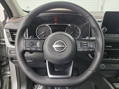 Used 2023 Nissan Rogue SV w/ SV Premium B Package FWD image 28