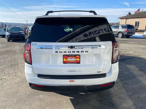 Used 2022 Chevrolet Suburban LT w/ LT Signature Plus Package AWD/4WD image 5