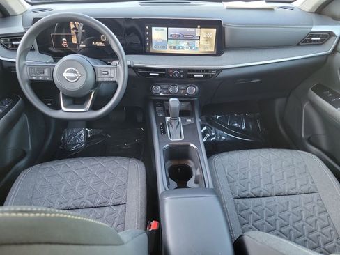 Certified 2025 Nissan Kicks SV FWD image 21