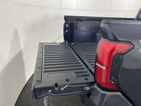 Used 2025 Toyota Tacoma TRD Off-Road image 24