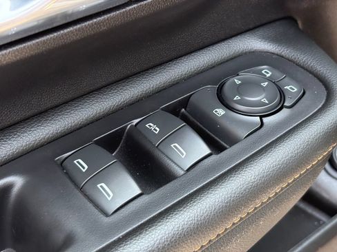 Used 2024 GMC Terrain AT4 w/ LPO, Floor Liner Package AWD/4WD image 27