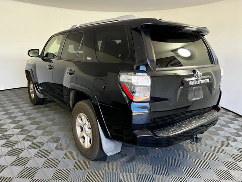 Used 2015 Toyota 4Runner SR5 AWD/4WD image 7