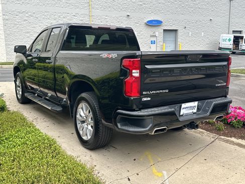 Used 2020 Chevrolet Silverado 1500 Custom w/ Custom Value Package AWD/4WD image 6
