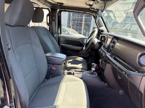Used 2019 Jeep Wrangler Unlimited Sport AWD/4WD image 12