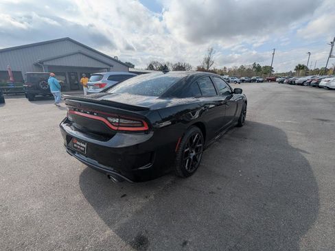 Used 2018 Dodge Charger R/T image 17