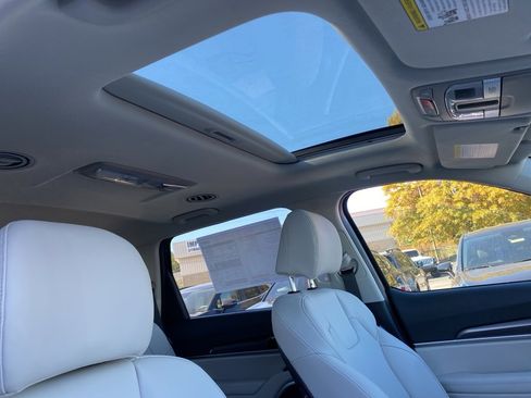 New 2025 Kia Telluride S image 24