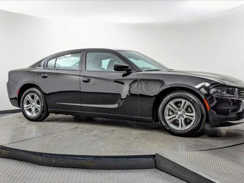 Used 2022 Dodge Charger SXT w/ Plus Group image 11