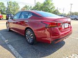 Used 2024 Nissan Altima 2.5 SV image 3