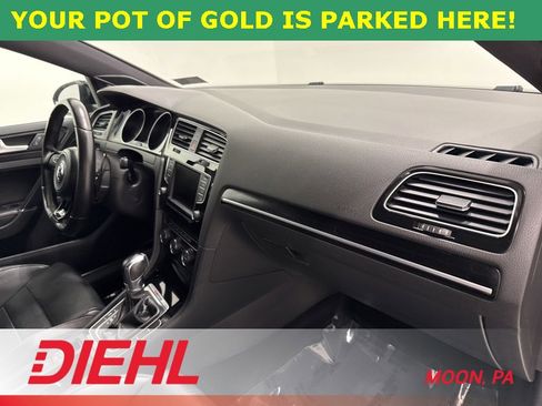 Used 2017 Volkswagen Golf R 4-Door image 14