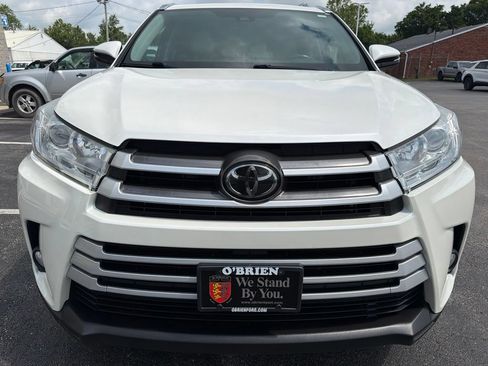 Used 2019 Toyota Highlander XLE AWD/4WD image 8