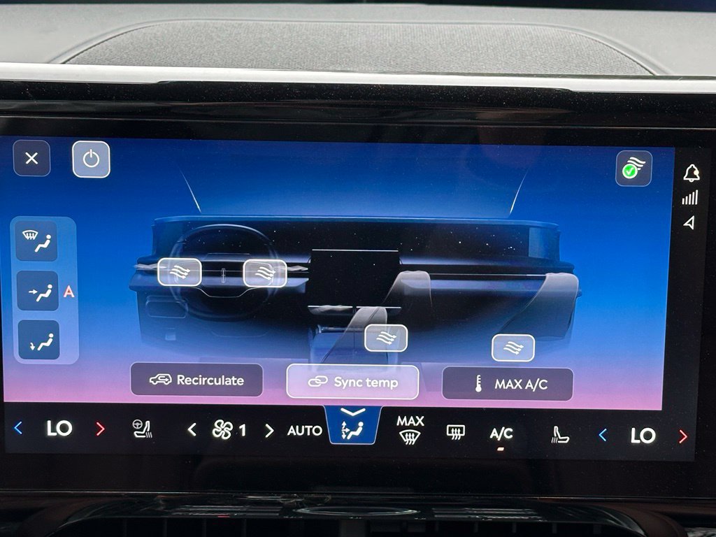 New 2026 Lincoln Nautilus Reserve AWD/4WD image 15