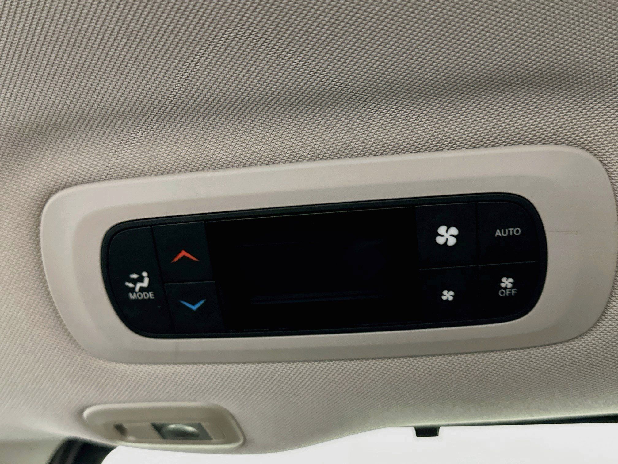 Used 2019 Chrysler Pacifica Touring-L Plus w/ Advanced Safetytec Group FWD image 28
