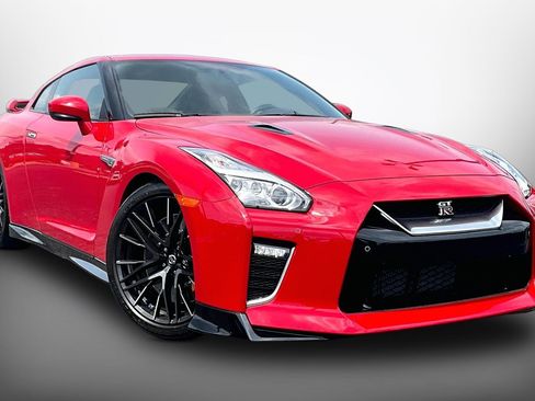 Used 2020 Nissan GT-R Premium w/ Premium Interior Package AWD/4WD image 10