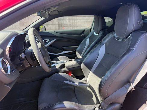 Used 2019 Chevrolet Camaro SS RWD image 10