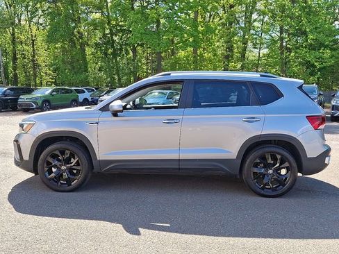 Certified 2023 Volkswagen Taos SE w/ Panoramic Sunroof Package AWD/4WD image 6