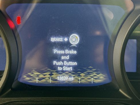 Used 2025 Jeep Wrangler Unlimited Sahara w/ Safety Group image 15