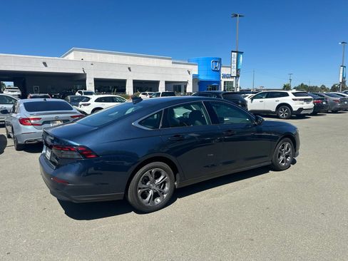 Used 2024 Honda Accord EX image 3