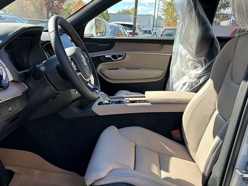 New 2026 Volvo XC90 B6 Ultra w/ Protection Package image 10