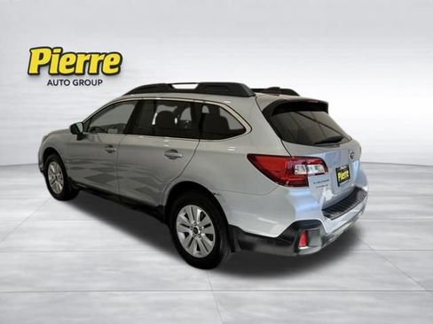 Used 2019 Subaru Outback 2.5i Premium AWD/4WD image 2
