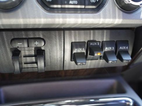 Used 2015 Ford F250 Platinum w/ FX4 Off-Road Package AWD/4WD image 30