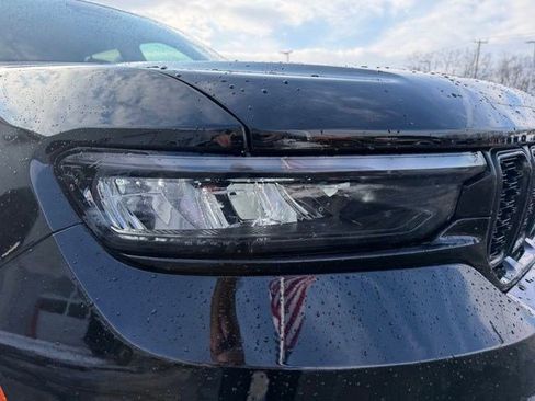 Used 2025 Jeep Grand Cherokee Altitude w/ Trailer Tow Package image 10