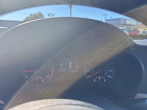 Used 2018 Kia Optima LX image 9