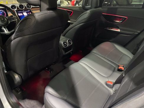 Certified 2025 Mercedes-Benz GLC 300 image 4