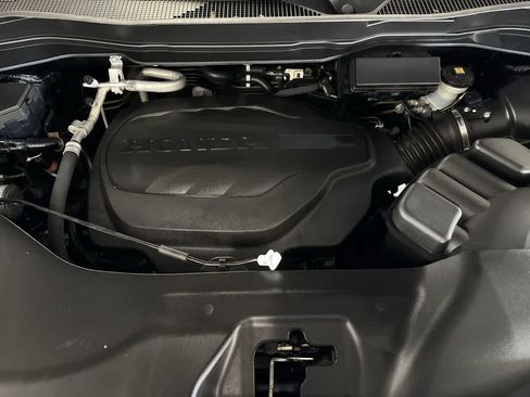 Used 2024 Honda Passport EX-L image 12