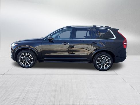 Used 2017 Volvo XC90 T6 Momentum w/ Vision Package image 3