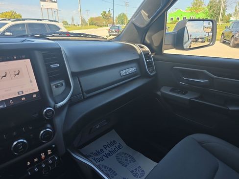 Used 2023 RAM 1500 Big Horn AWD/4WD image 40