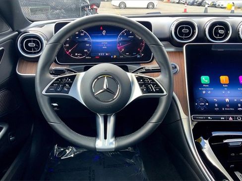 Used 2025 Mercedes-Benz C 300 4MATIC Sedan image 4
