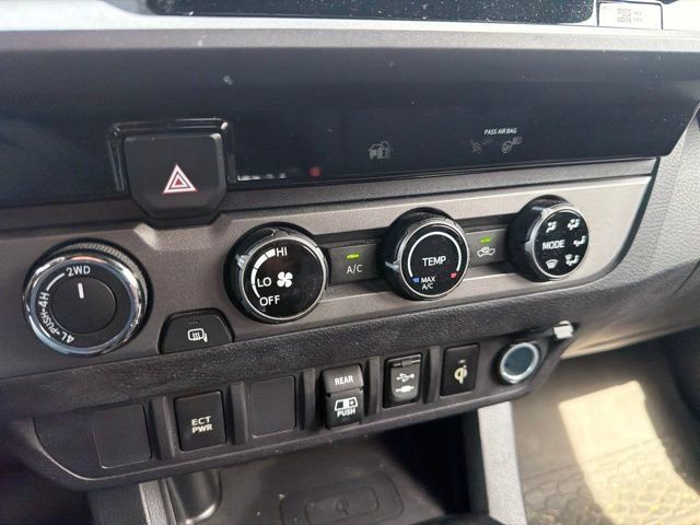 Used 2018 Toyota Tacoma TRD Off-Road AWD/4WD image 50
