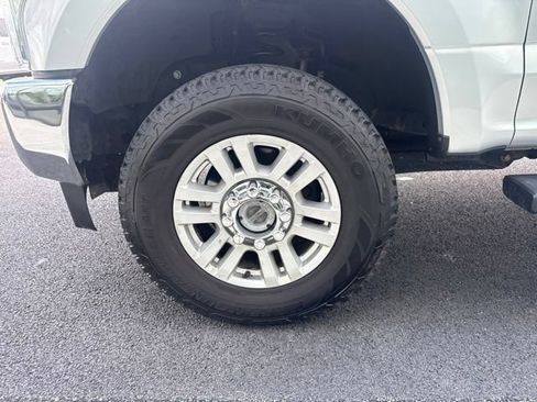 Used 2018 Ford F250 XLT w/ Snow Plow Prep Package AWD/4WD image 8