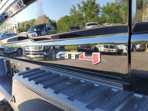 Used 2024 GMC Sierra 2500 AT4 w/ AT4 Premium Plus Package image 8