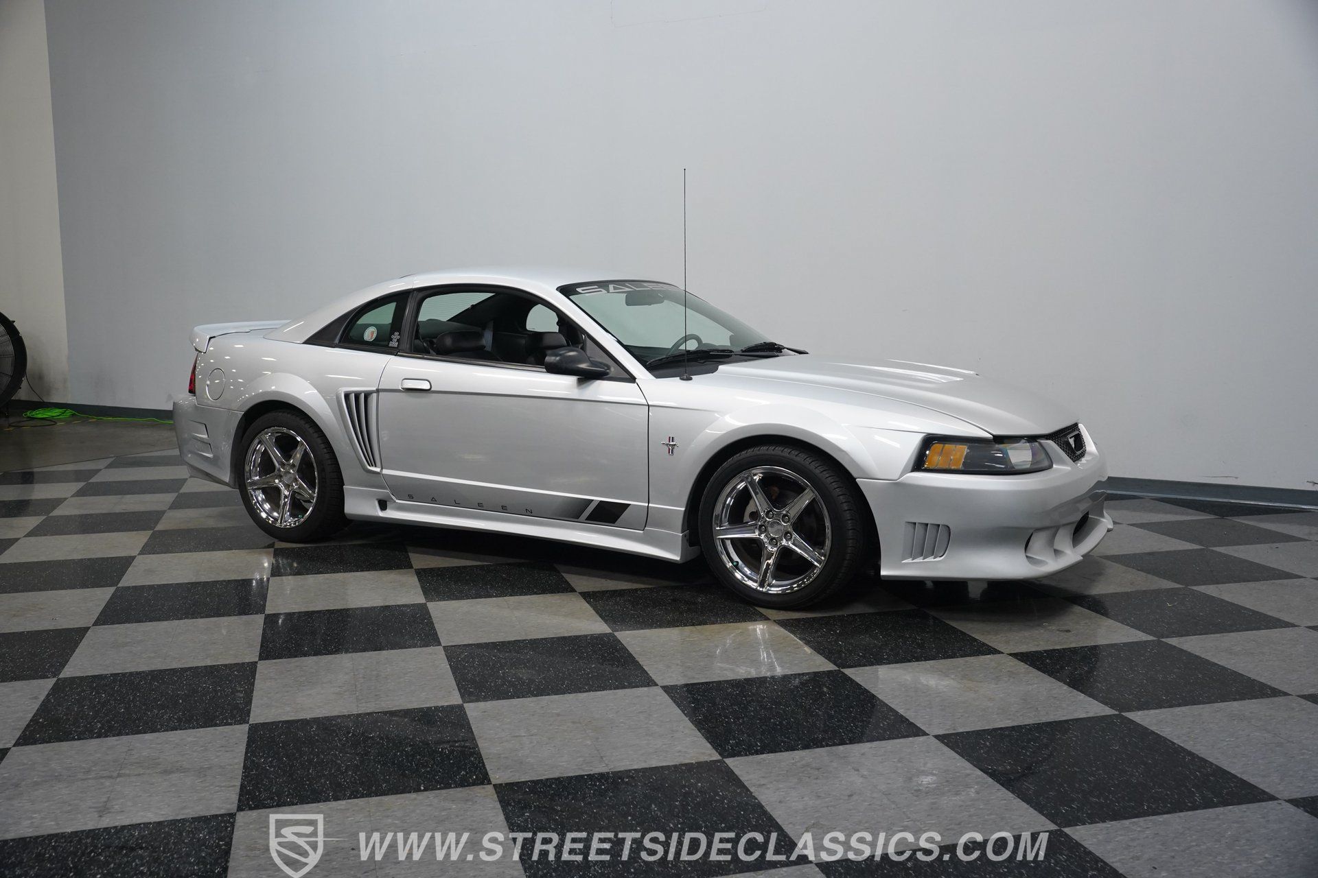 Used 2001 Ford Mustang GT RWD image 16