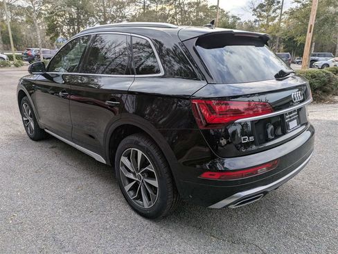 Used 2023 Audi Q5 2.0T Premium w/ Convenience Package image 6